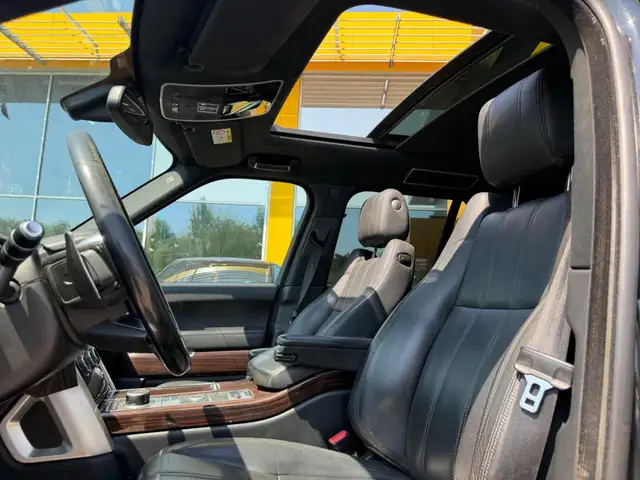 Land Rover Range Rover view 13