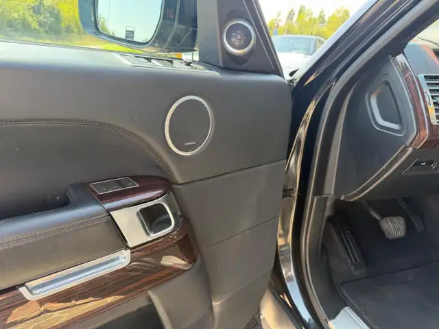 Land Rover Range Rover view 12