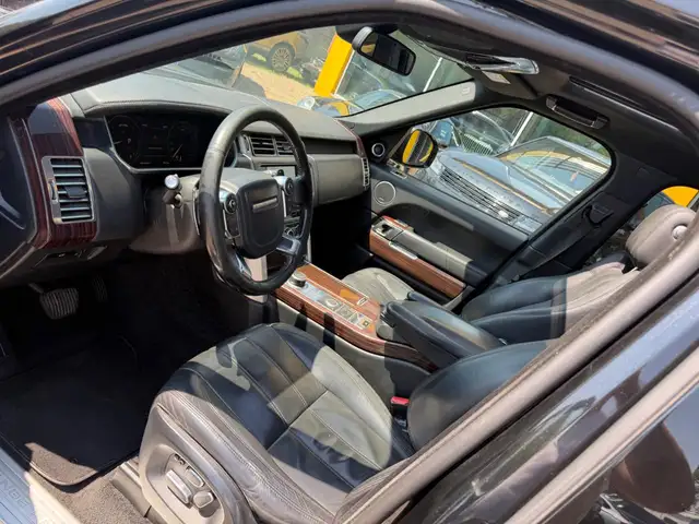 Land Rover Range Rover view 11