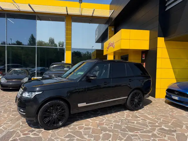 Land Rover Range Rover view 3