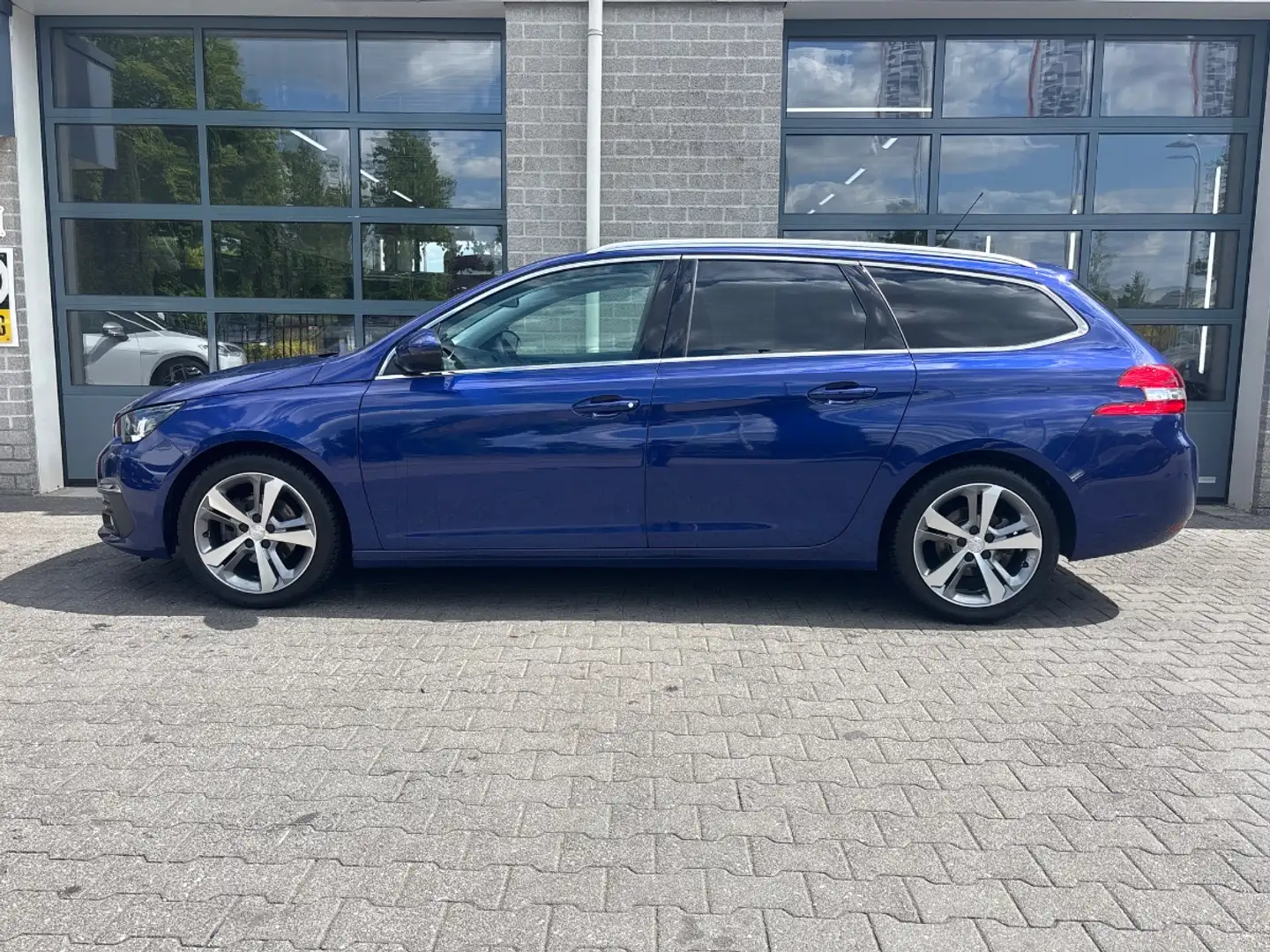 Peugeot 308 SW 1.5 BlueHDi Blue Lease Premium | PANO | CAMERA Azul - 2