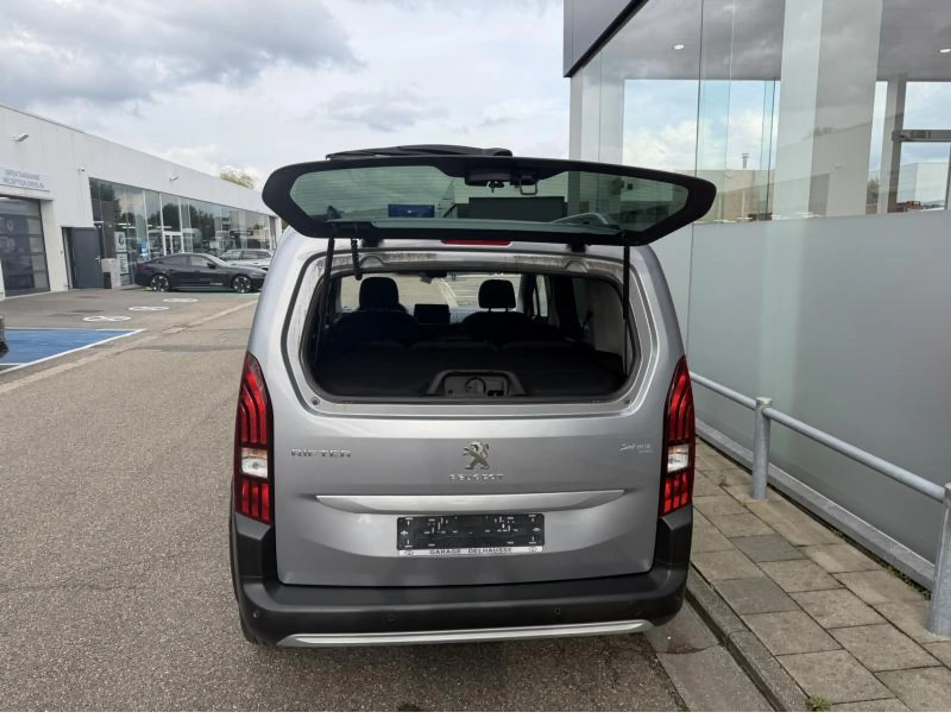 Peugeot Rifter Allure — photo 15