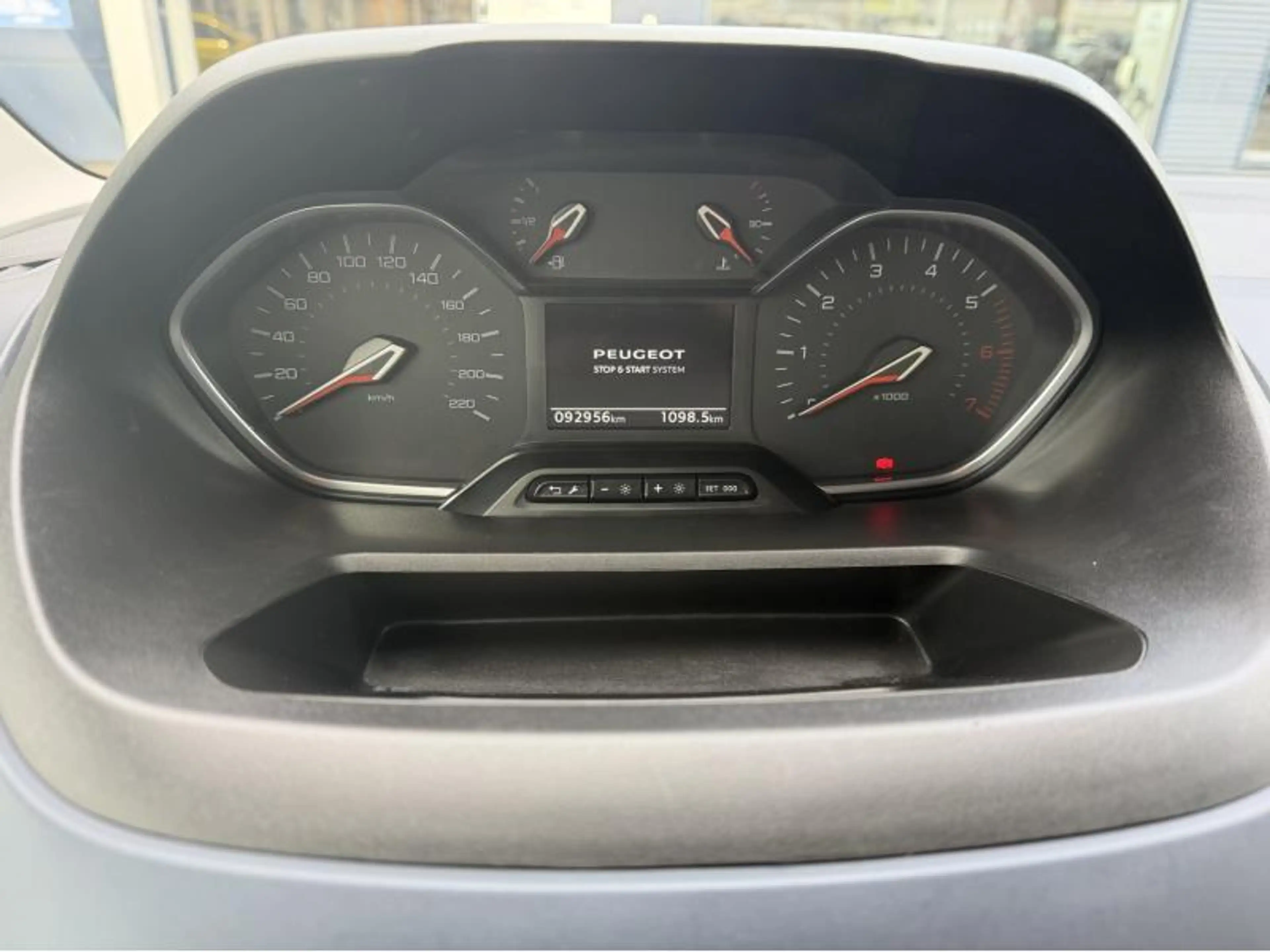 Peugeot Rifter Allure — photo 6