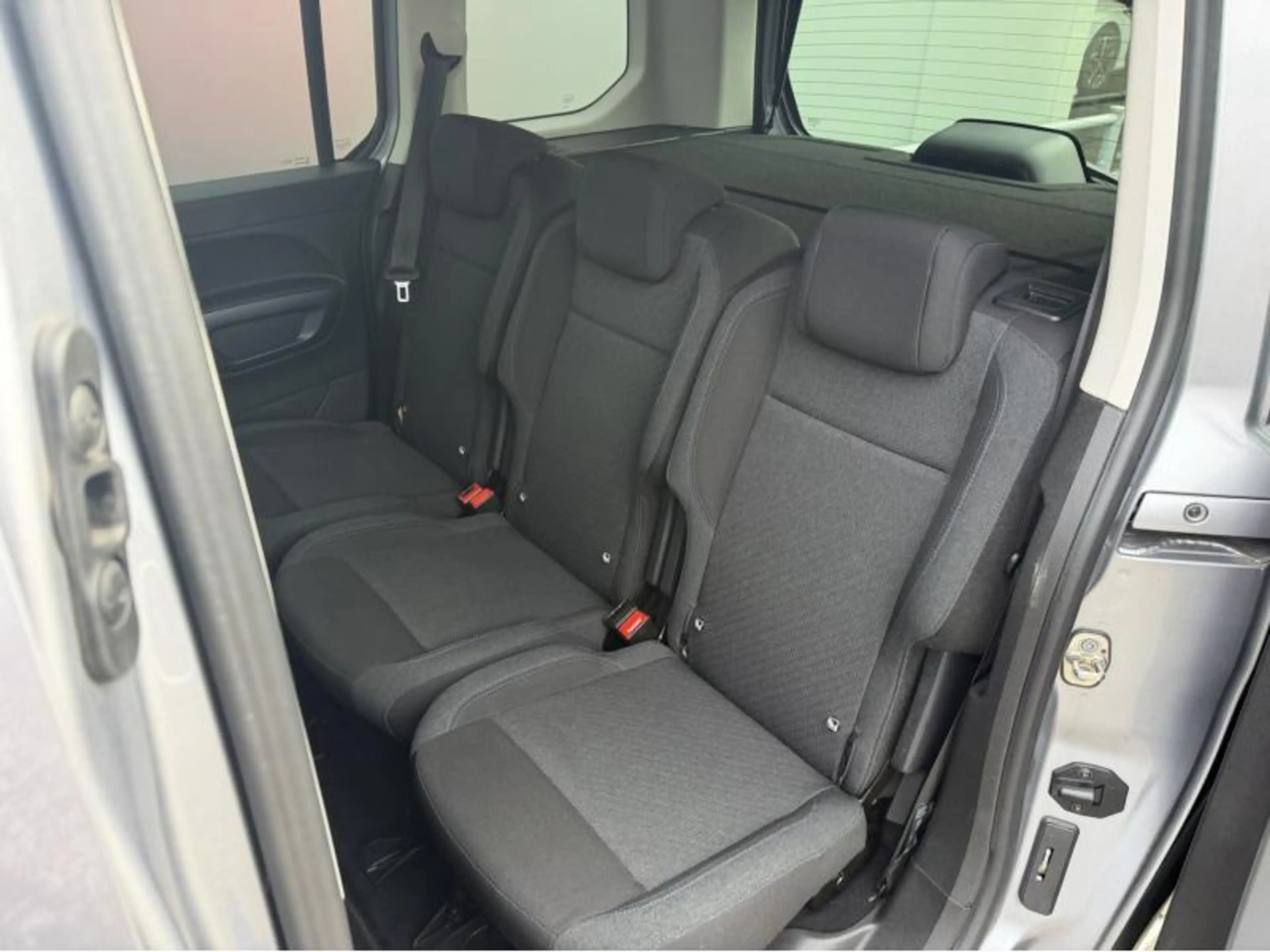 Peugeot Rifter Allure — photo 14