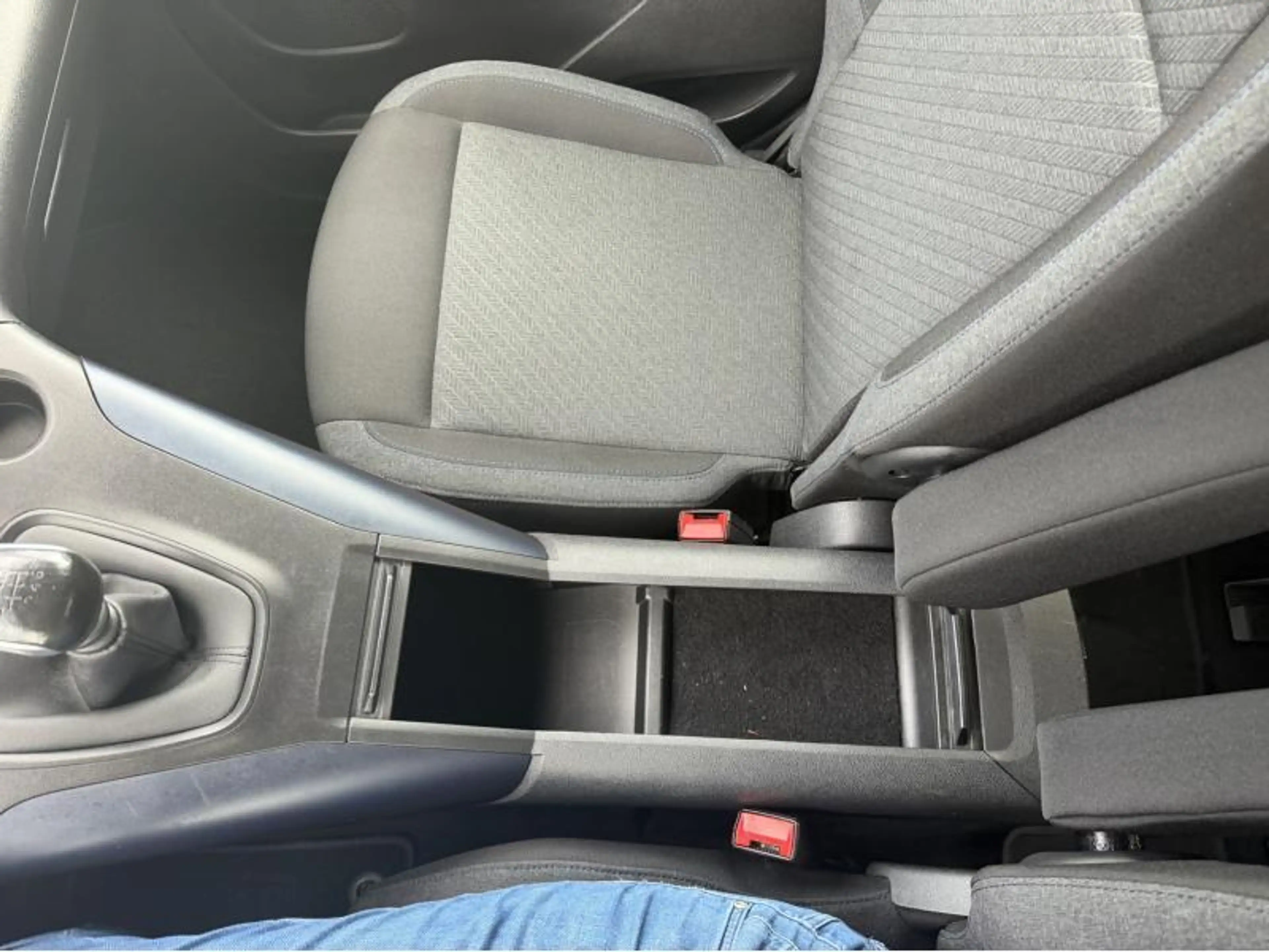 Peugeot Rifter Allure — photo 11