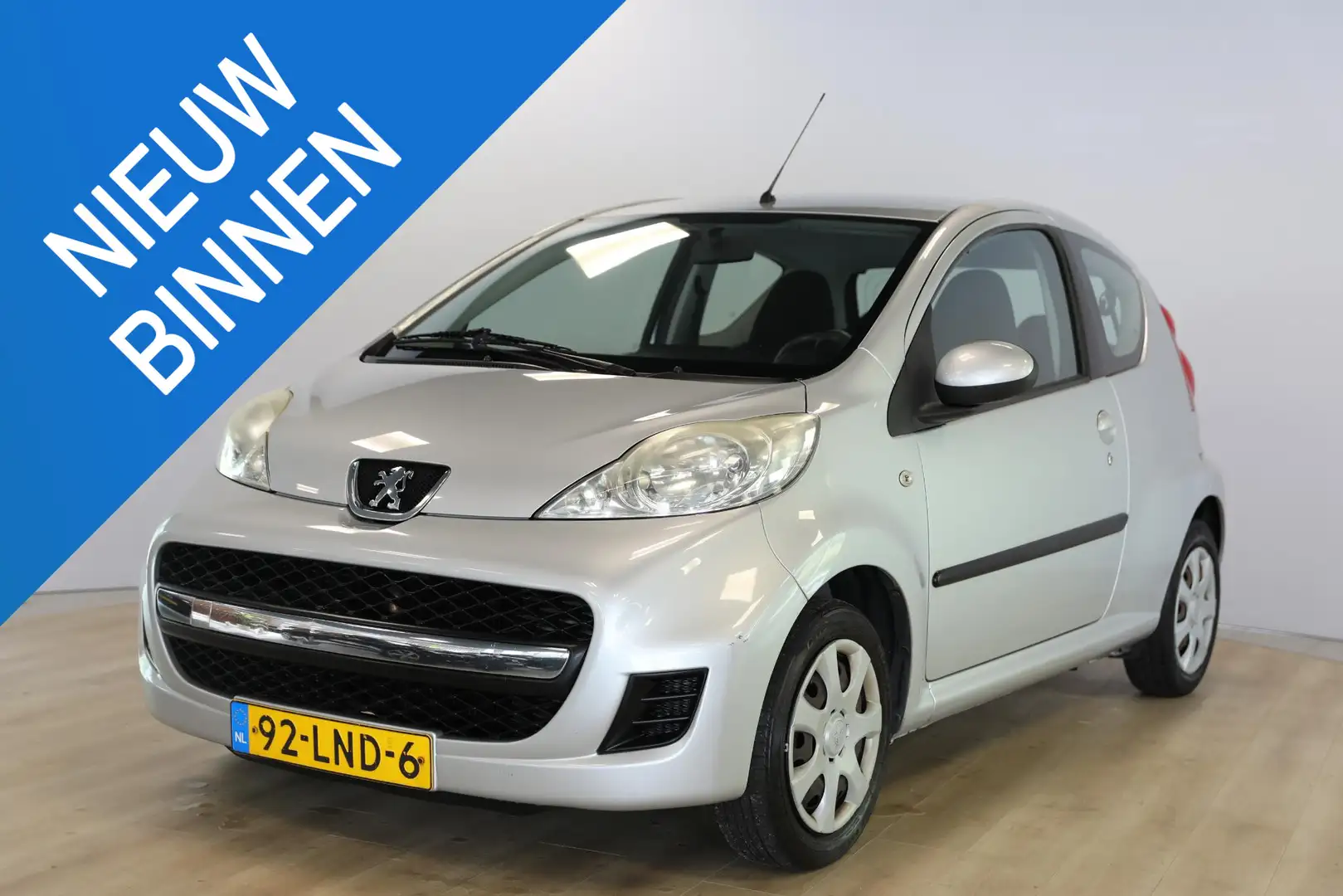 Peugeot 107 1.0-12V XR | Apple carplay - Android auto | Nieuwe Grijs - 1