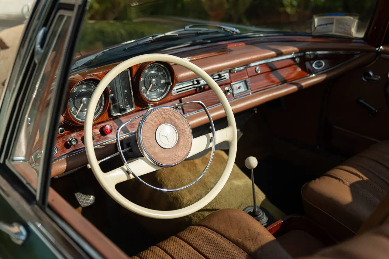 Mercedes-Benz 220 SE CABRIOLET, foto 4