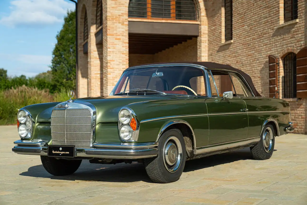 Mercedes-Benz 220 SE CABRIOLET, foto 1