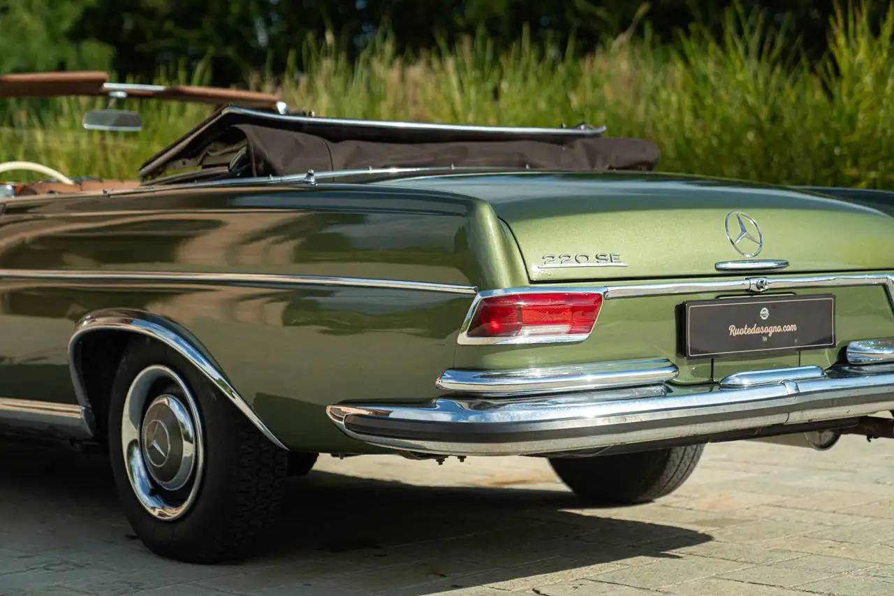 Mercedes-Benz 220 SE CABRIOLET, foto 2