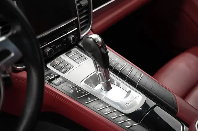 Porsche Panamera view 14