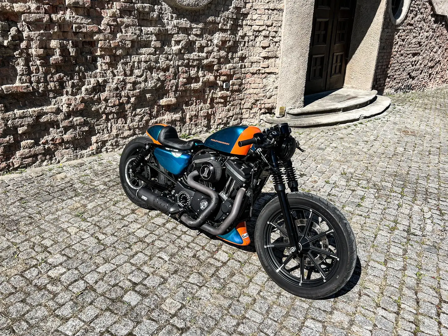 Harley-Davidson Sportster 883 Sportster Iron 883 - Custom Bike "Gulf Racing" Blau - 1