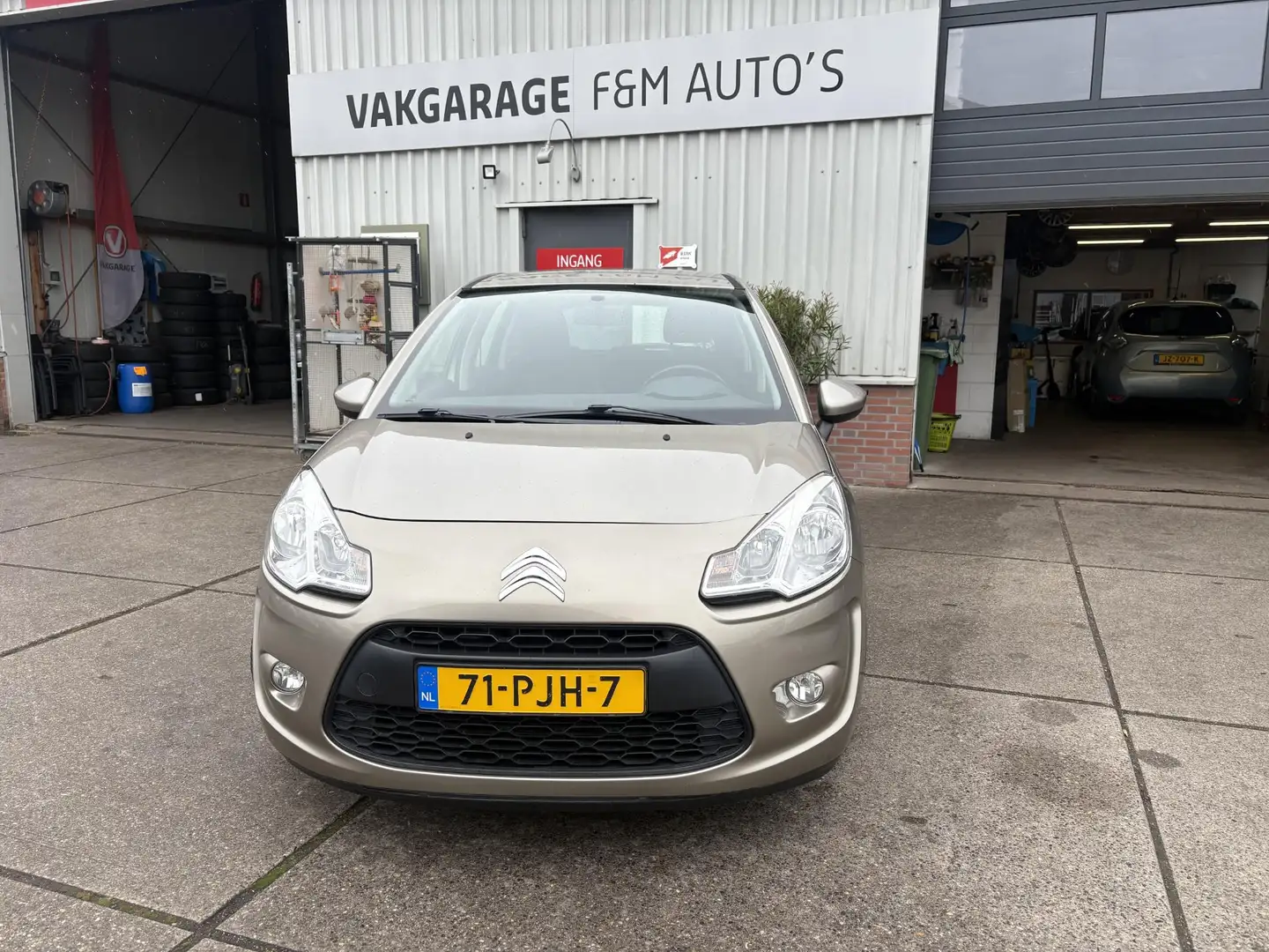Citroen C3 1.4 VTi Ligne Business Beige - 2