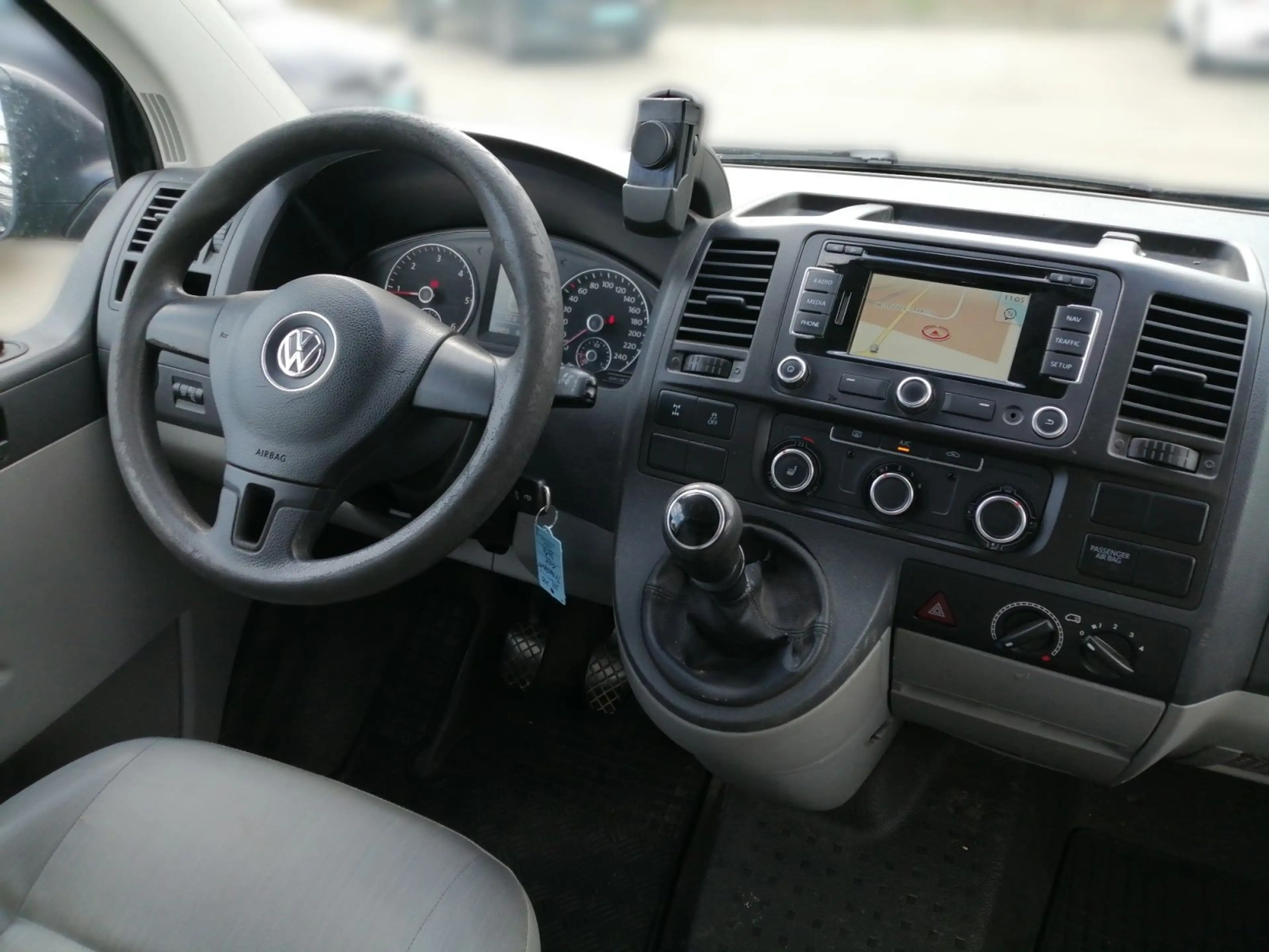 Volkswagen T5 Transporter Rockton 4M / Navi, 6-Sitze, AHK — photo 8