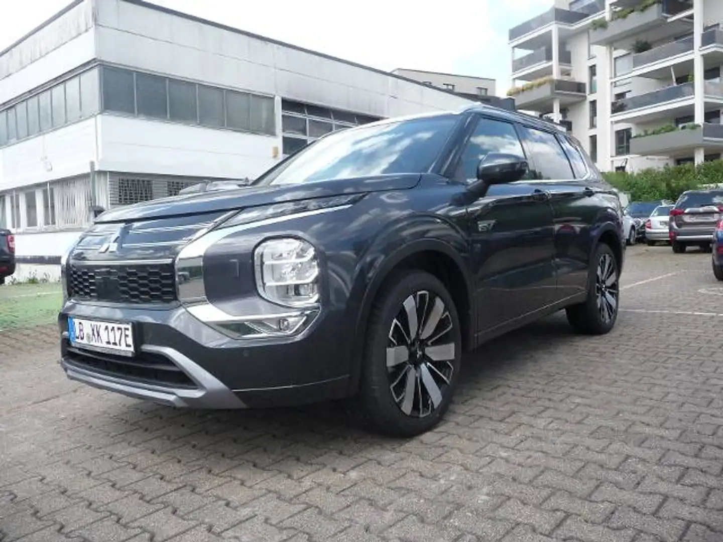 Mitsubishi Outlander 2.4L PHEV TOP 2-Farb Grau - 1
