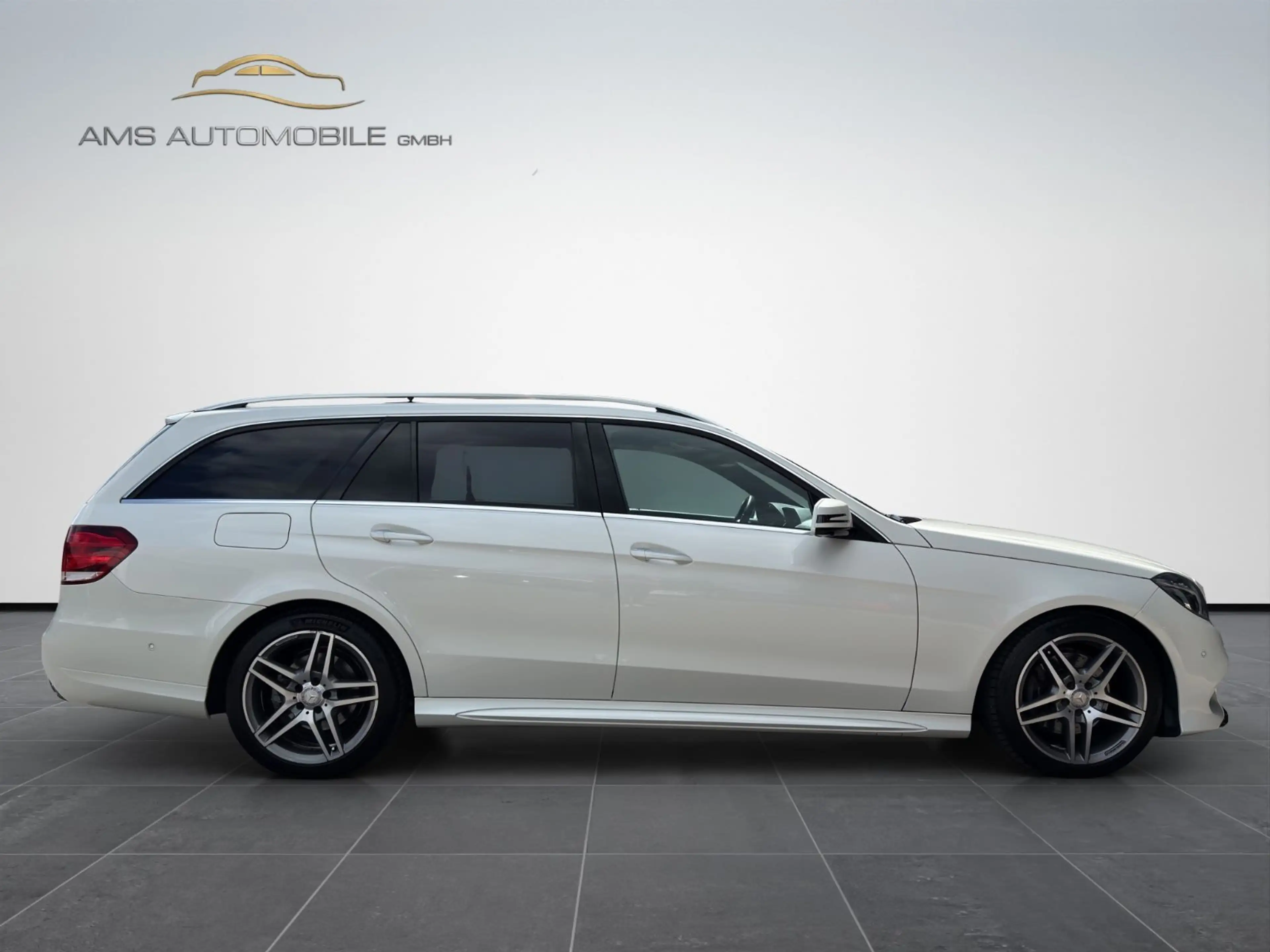 Mercedes-Benz E 300 CGI 4Matic*AMG*LED*PANO*DISTRONIC*360° — photo 6