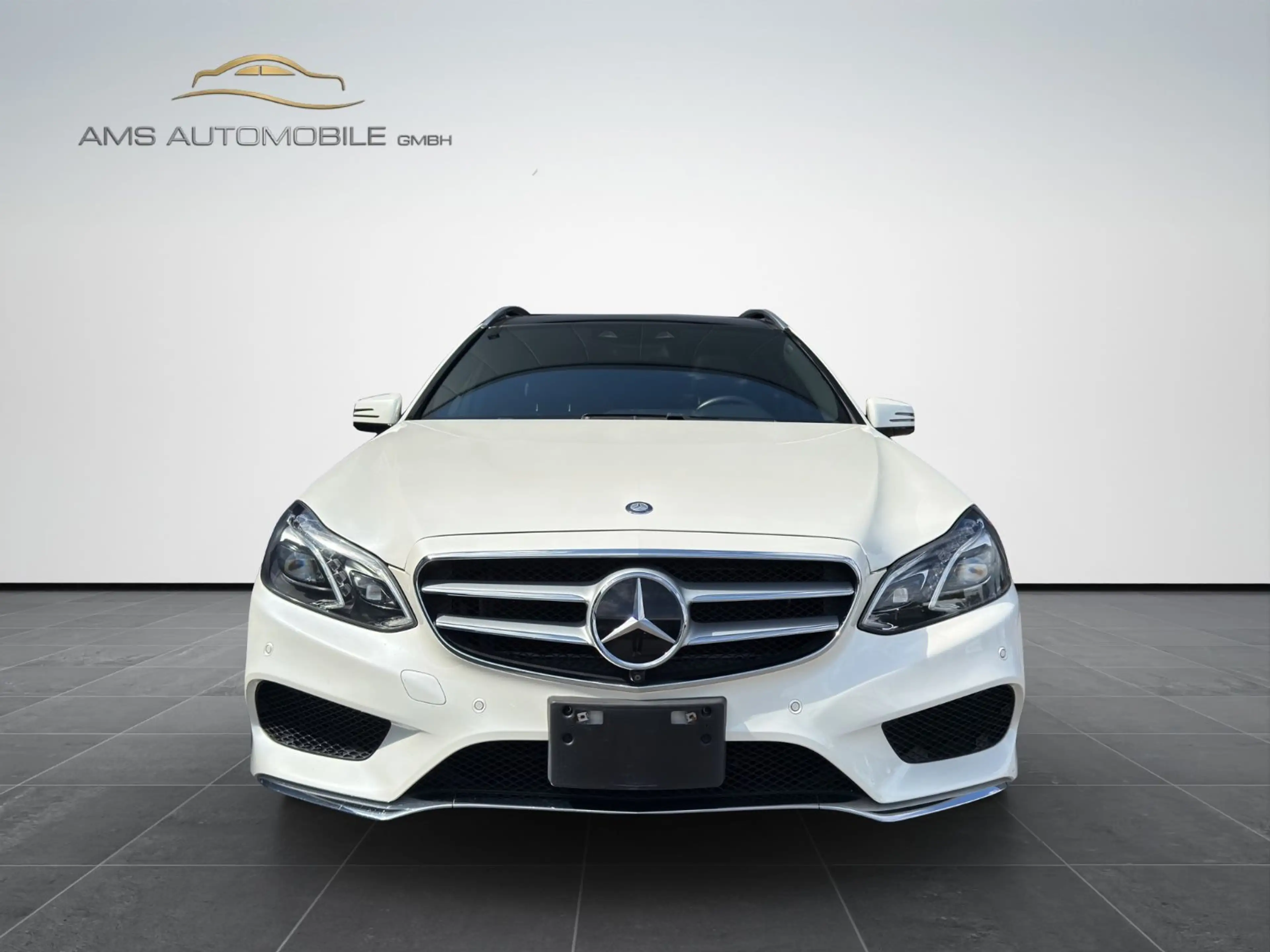 Mercedes-Benz E 300 CGI 4Matic*AMG*LED*PANO*DISTRONIC*360° — photo 3