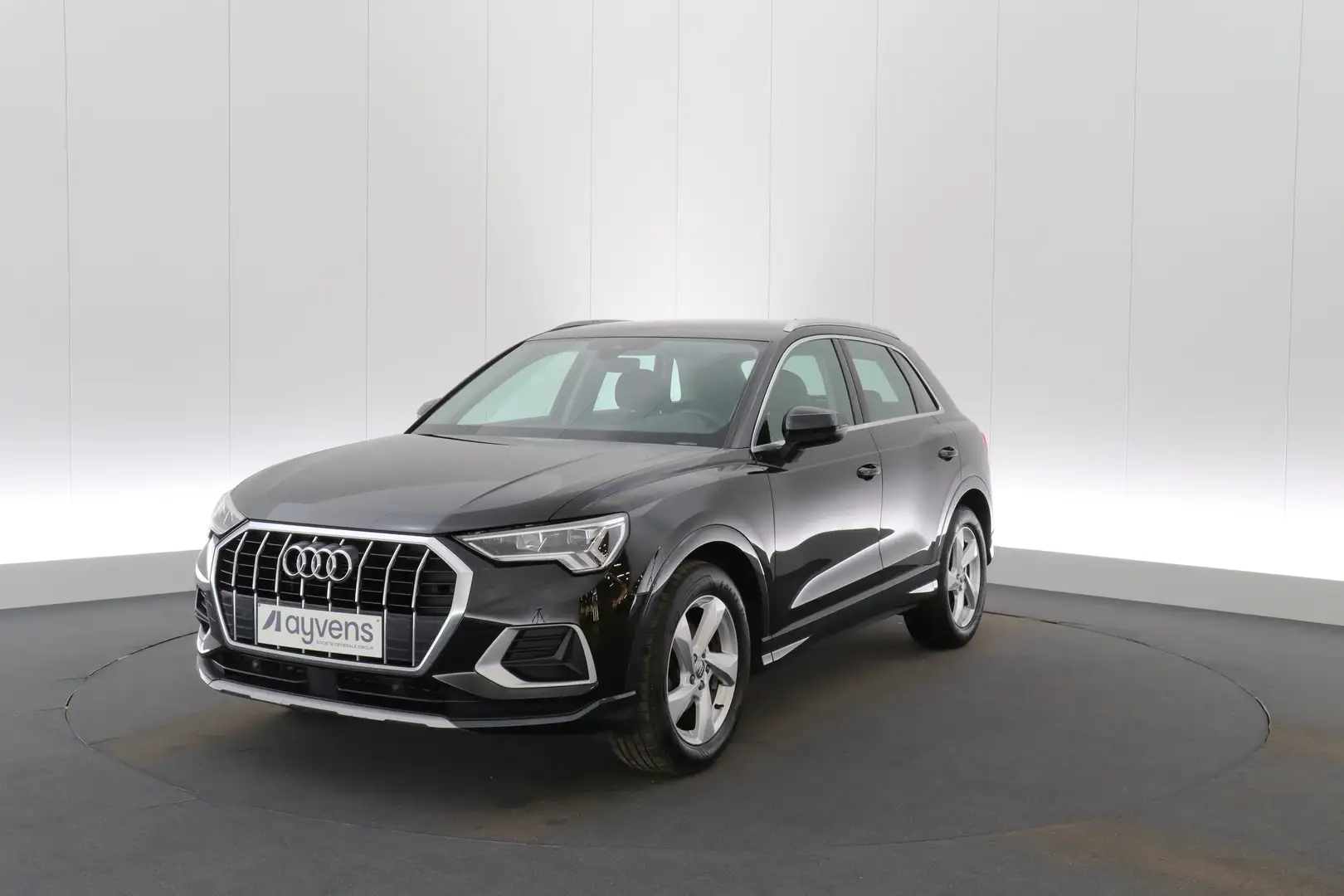 Audi Q3 35 TFSI Advanced LED PDC Carplay Verw. Zetels ACC Schwarz - 1
