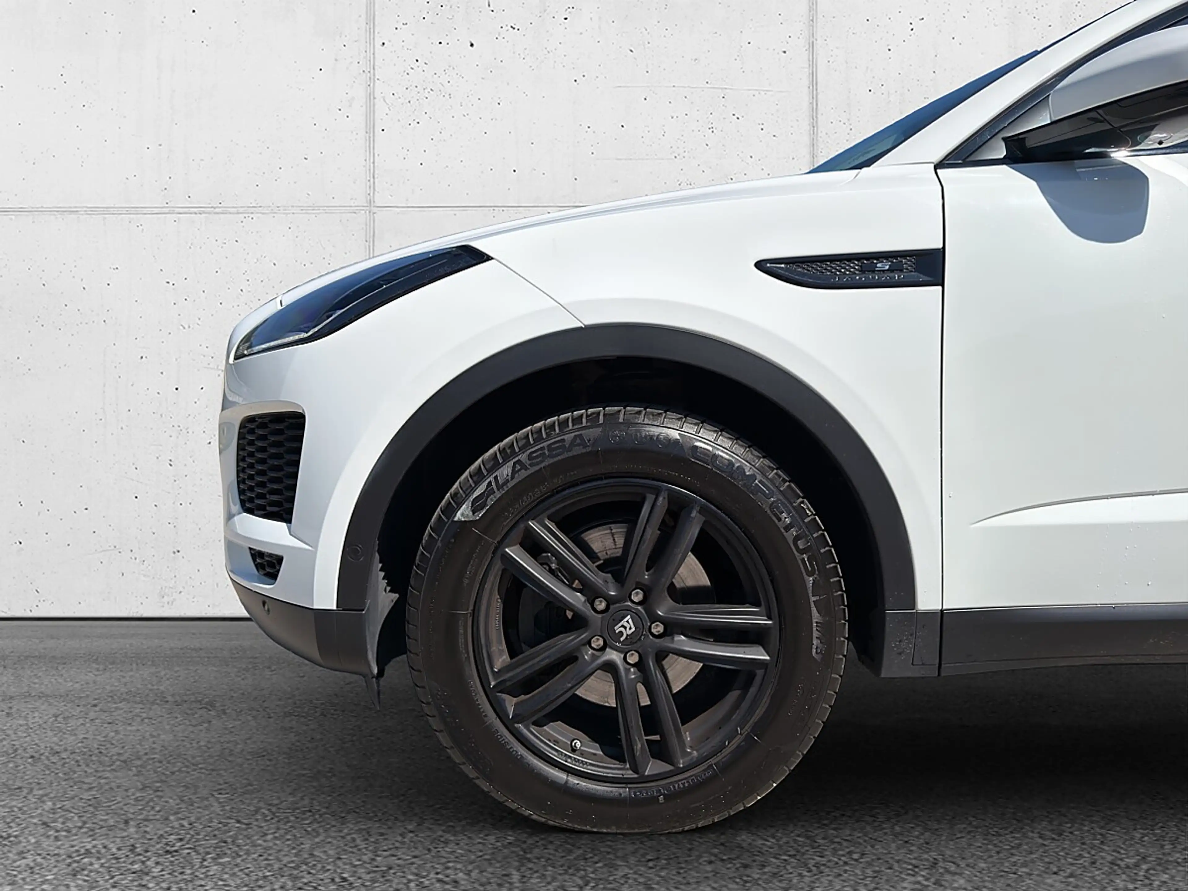 Jaguar E-Pace 2.0DI4 D150 S AWD Aut. Leder/NAVI/Kamera/Garantie — photo 9