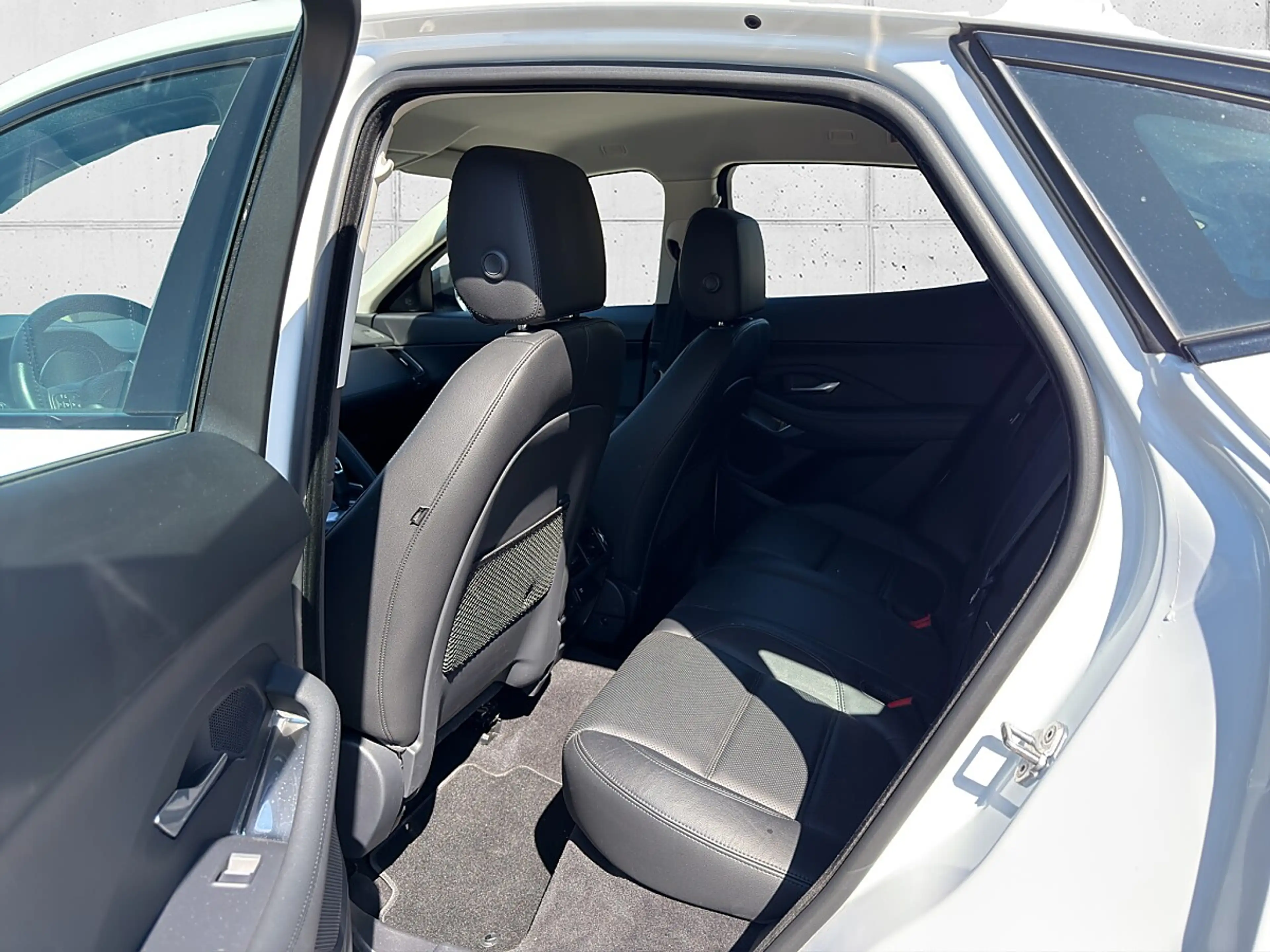 Jaguar E-Pace 2.0DI4 D150 S AWD Aut. Leder/NAVI/Kamera/Garantie — photo 11