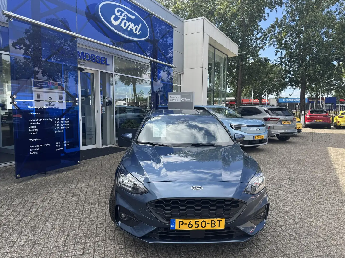 Ford Focus Wagon 1.0 EcoBoost Hybrid ST Line X Business Camer Blauw - 2