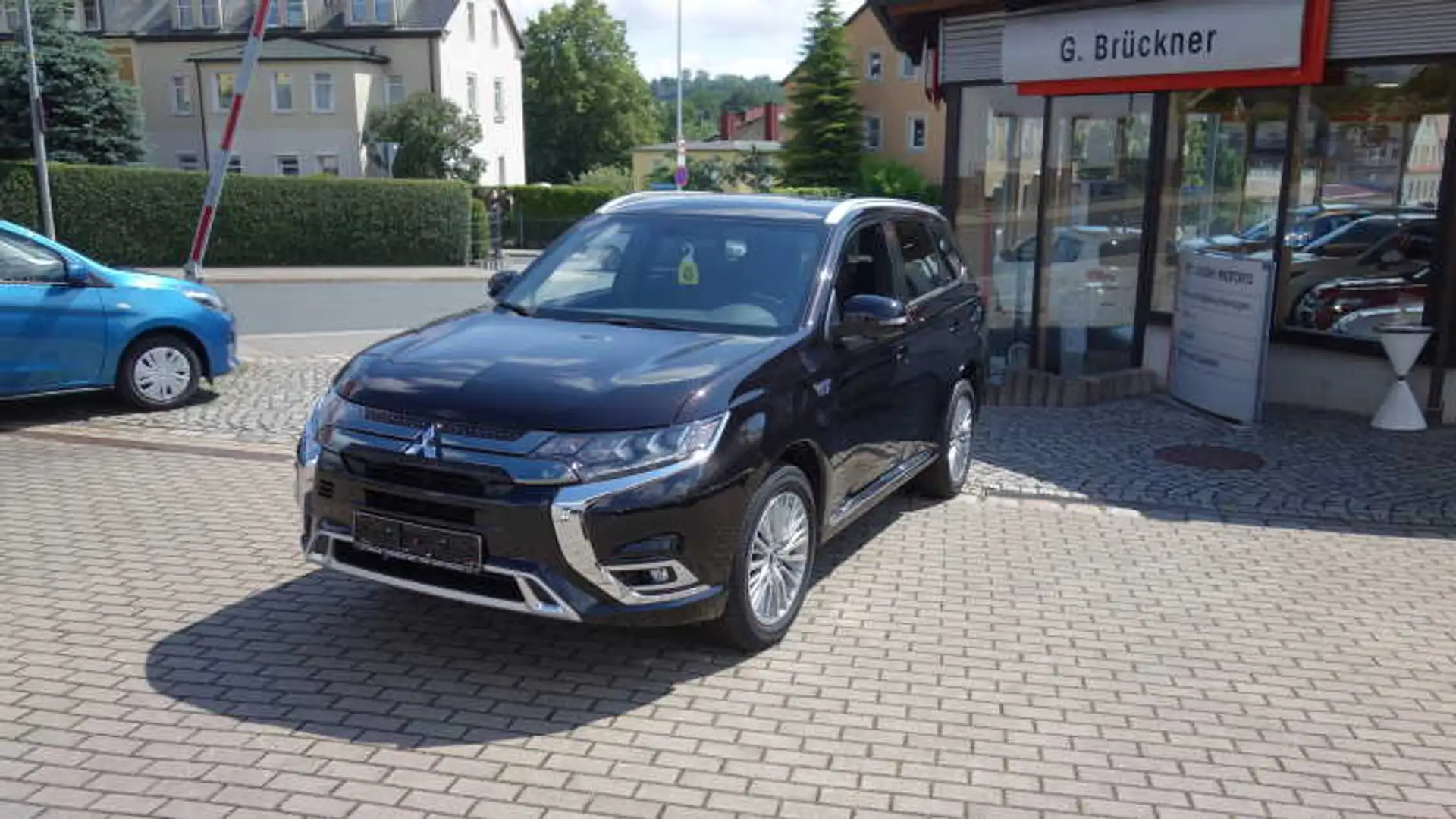 Mitsubishi Outlander PHEV 2.4 TOP AHK,LED,ACC,Schiebedach Schwarz - 1