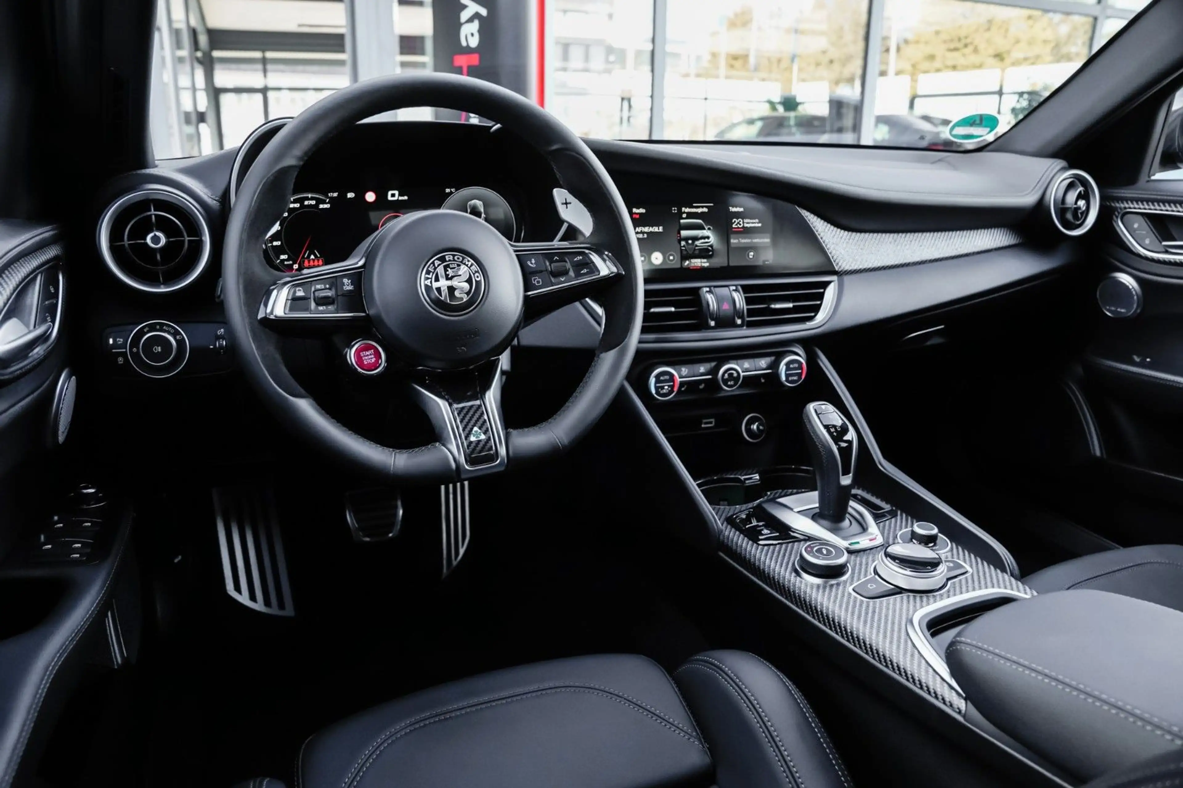 Alfa Romeo Giulia Quadrifoglio Carbon-Leder-Kamera *VOLL* — photo 18
