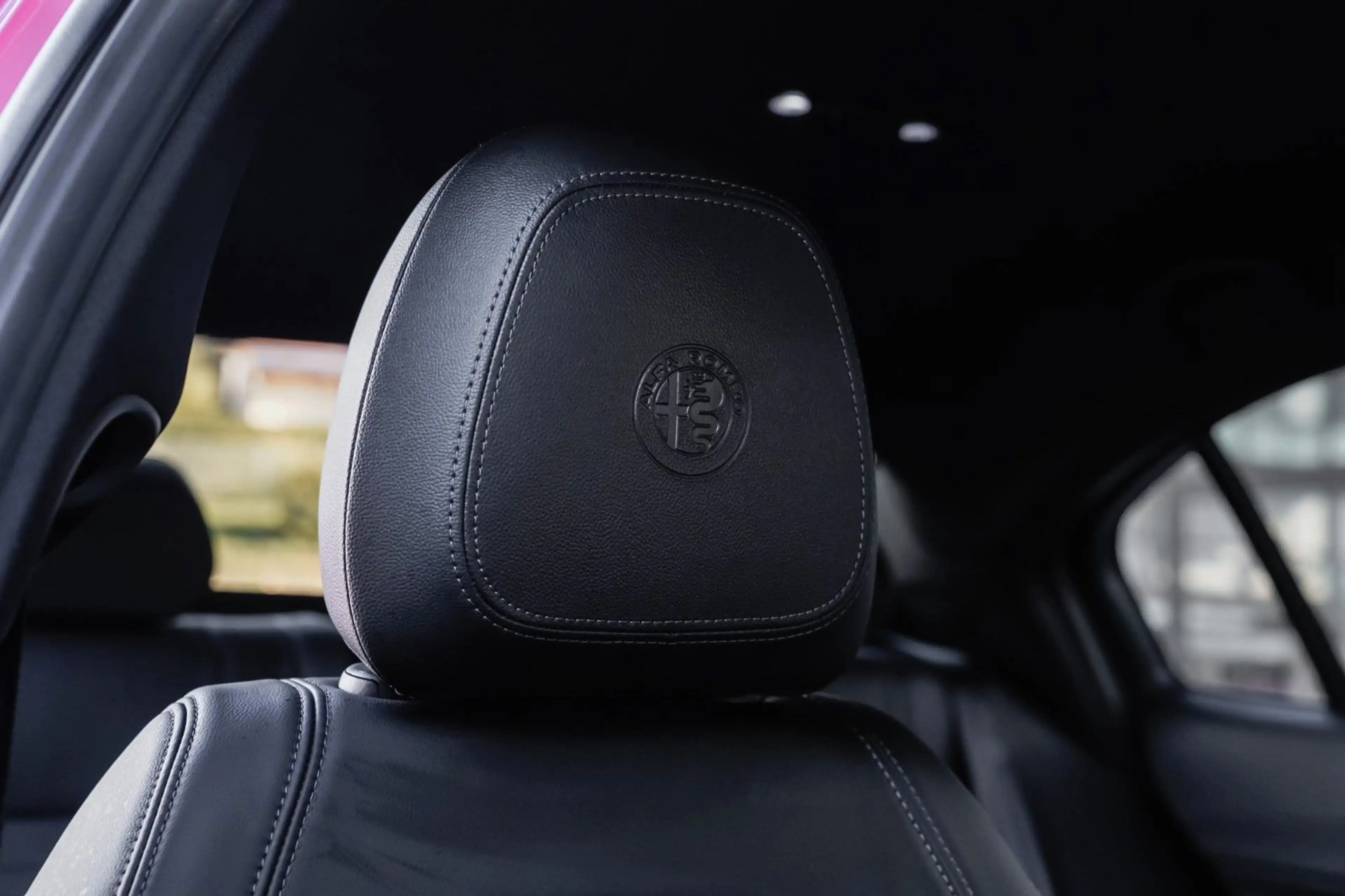 Alfa Romeo Giulia Quadrifoglio Carbon-Leder-Kamera *VOLL* — photo 29
