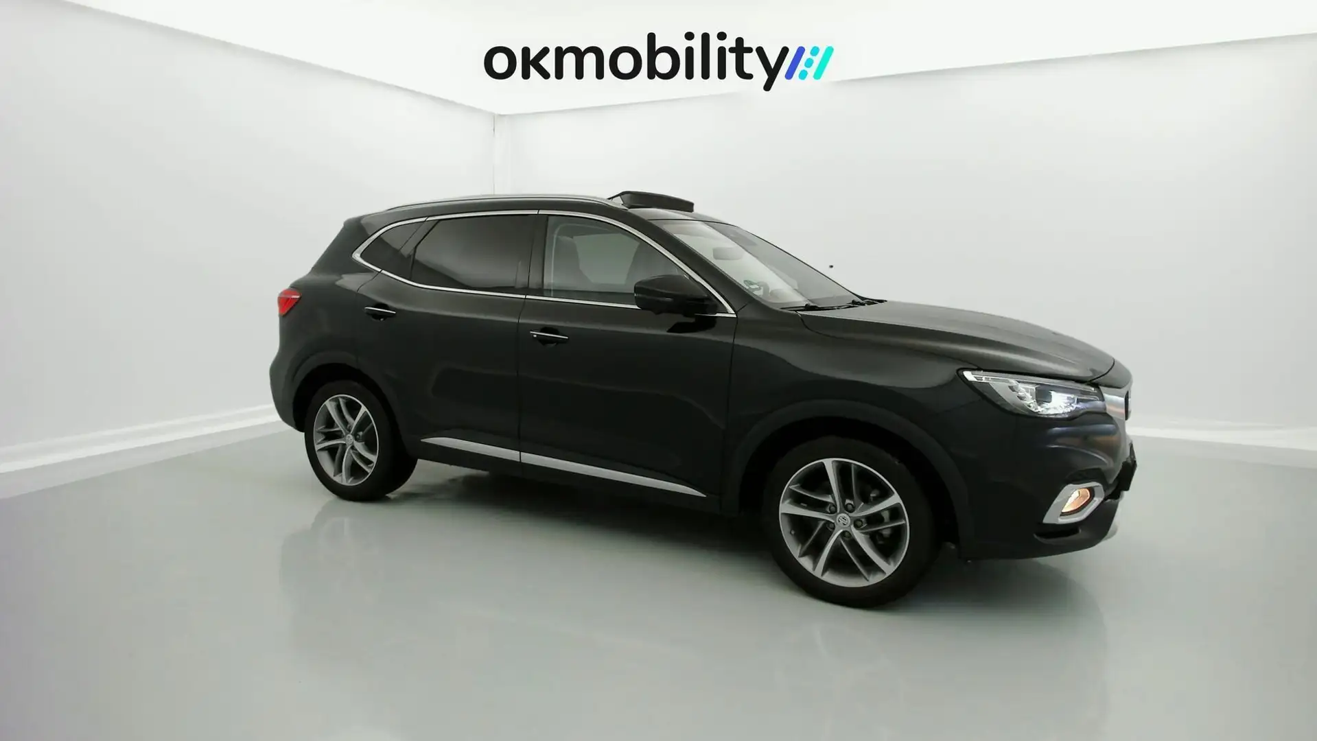 MG HS 1.5 T-GDI Luxury Schwarz - 2
