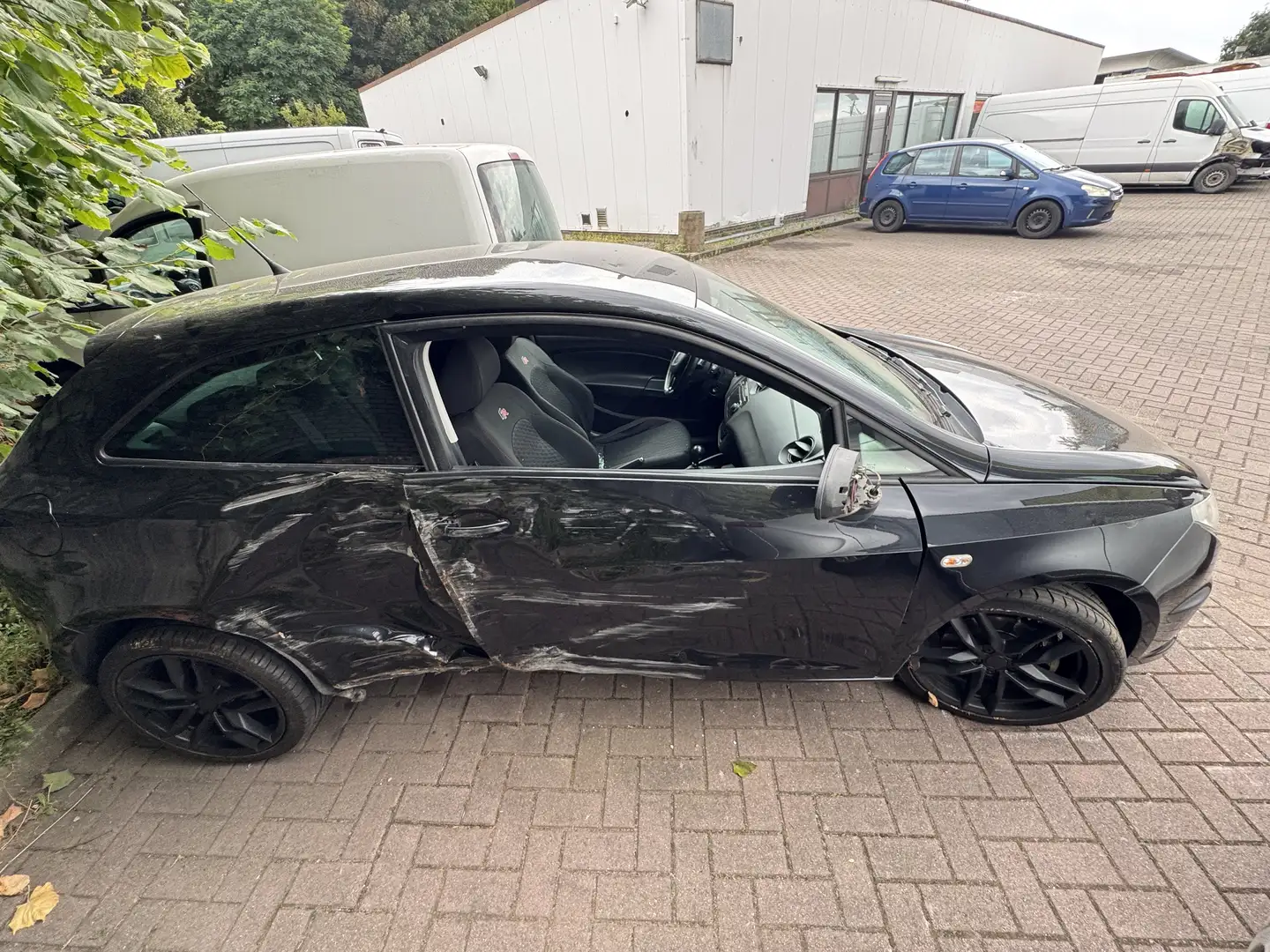 SEAT Ibiza SC 1.4 TSI DSG FR Negru - 2