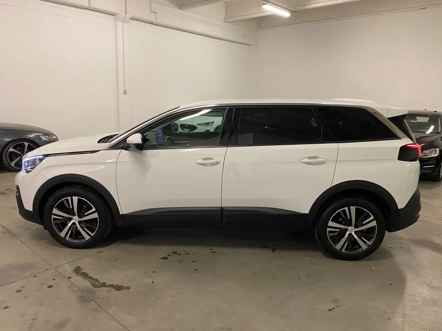 Peugeot 5008 BlueHDi 130 S&S EAT8 Allure Bianco - 2