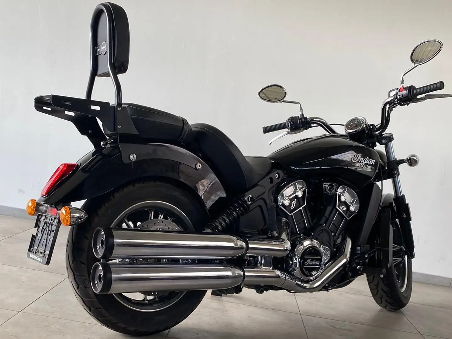 Indian Scout Noir - 2