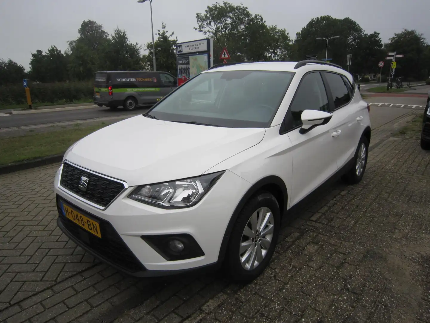SEAT Arona 1.0 TSI AUT Style Business Intense Wit - 1