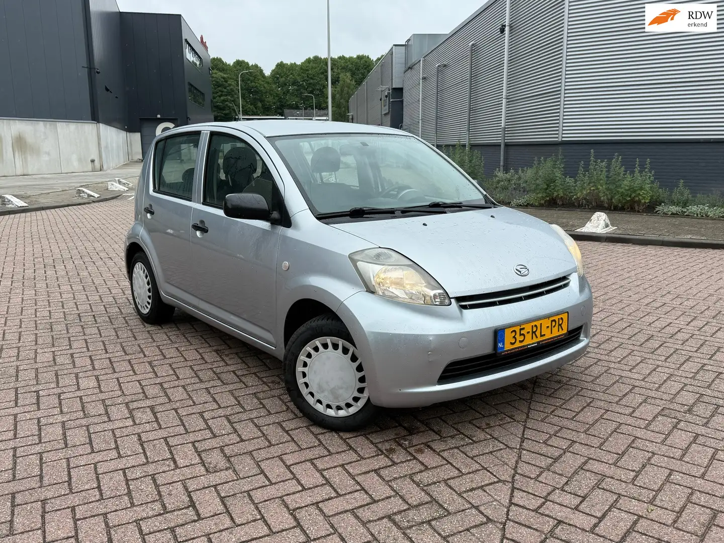 Daihatsu Sirion 2 1.0-12V Trend Airco 5 DR elektrische ramen voor Gris - 1