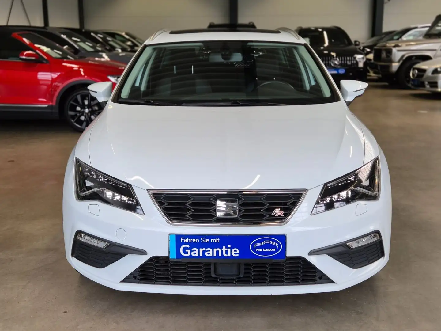 SEAT Leon ST FR 1.5TSI ALCANTARA NAVI LED PANO SITZHZ Fehér - 2
