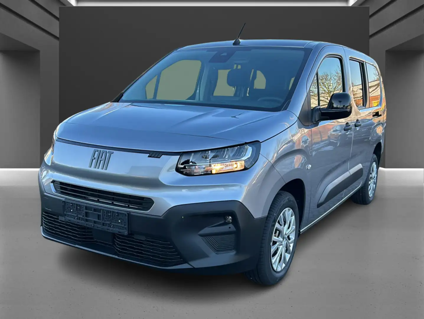Fiat Doblo Kombi Maxi L2 1.5 BlueHDi 130 PS Automatik Gris - 1