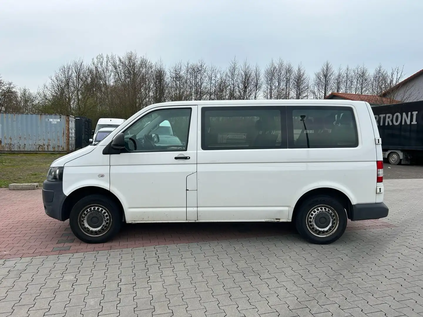 Volkswagen T5 Transporter 2.0 TDI 9 Sitzer Klima Weiß - 1