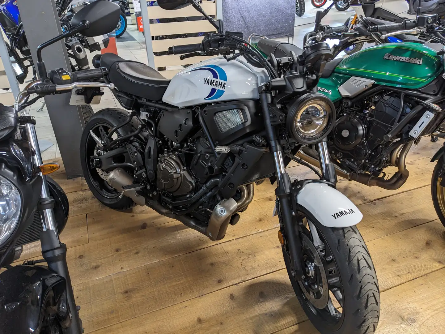 Yamaha XSR 700 Bílá - 2