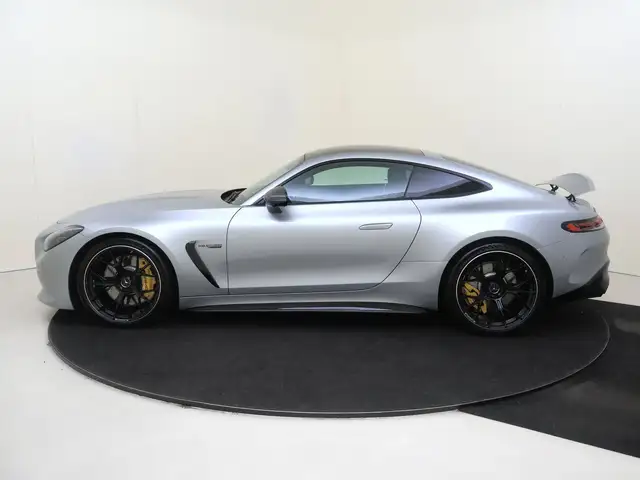 Mercedes-Benz Amg GT view 8