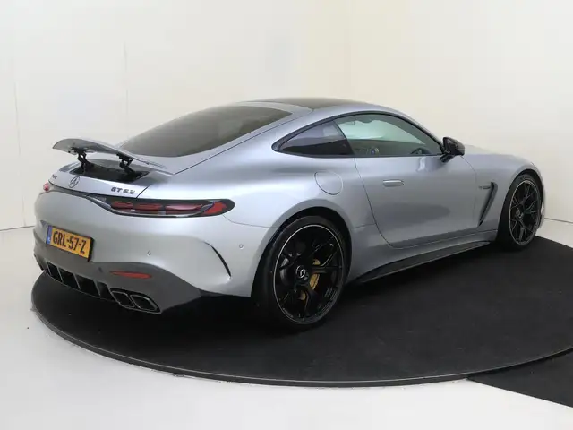 Mercedes-Benz Amg GT view 4