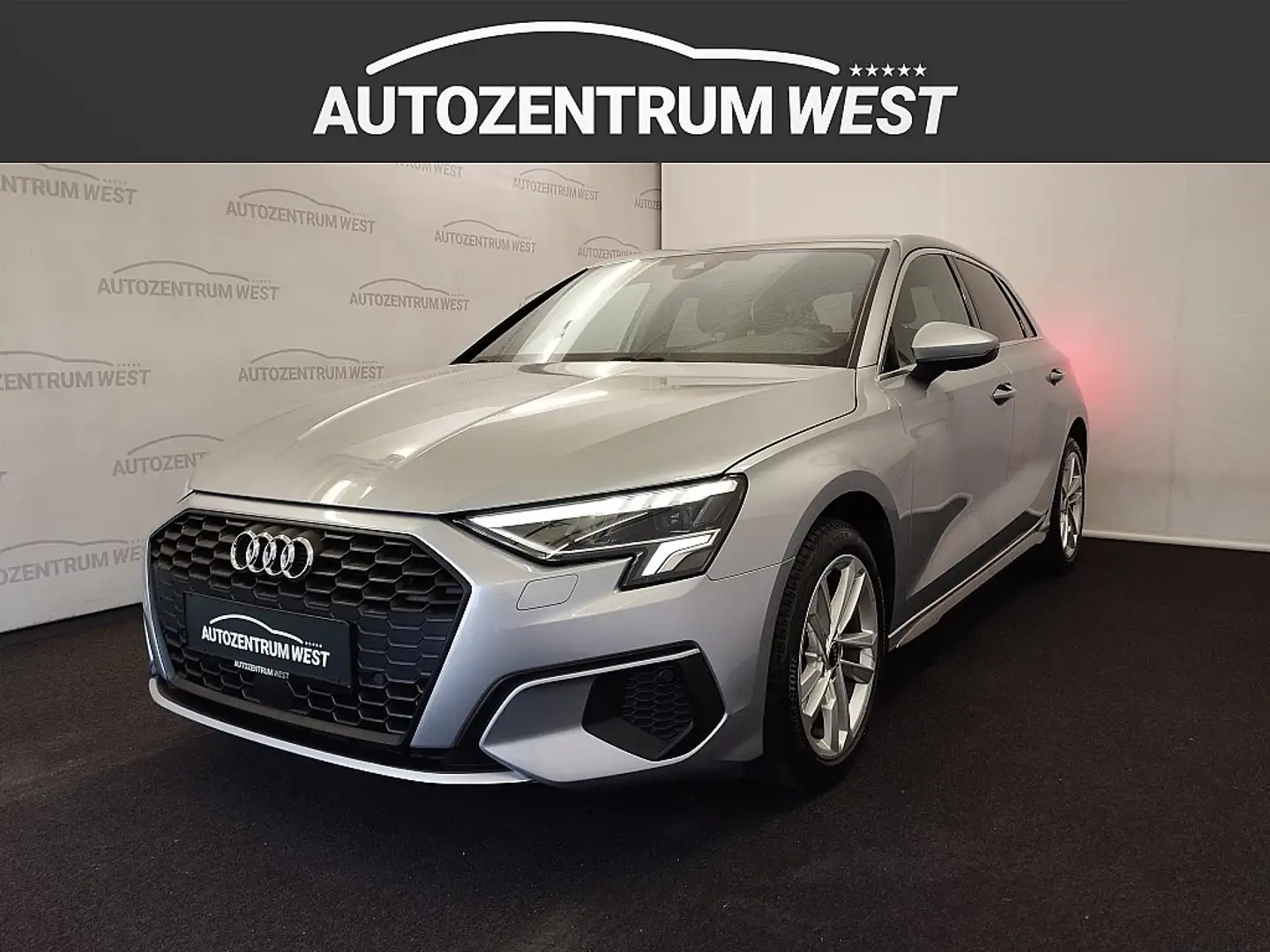 Audi A3 SB 30 TDI intense..LED/Sitzheizung/Temp. Argento - 1