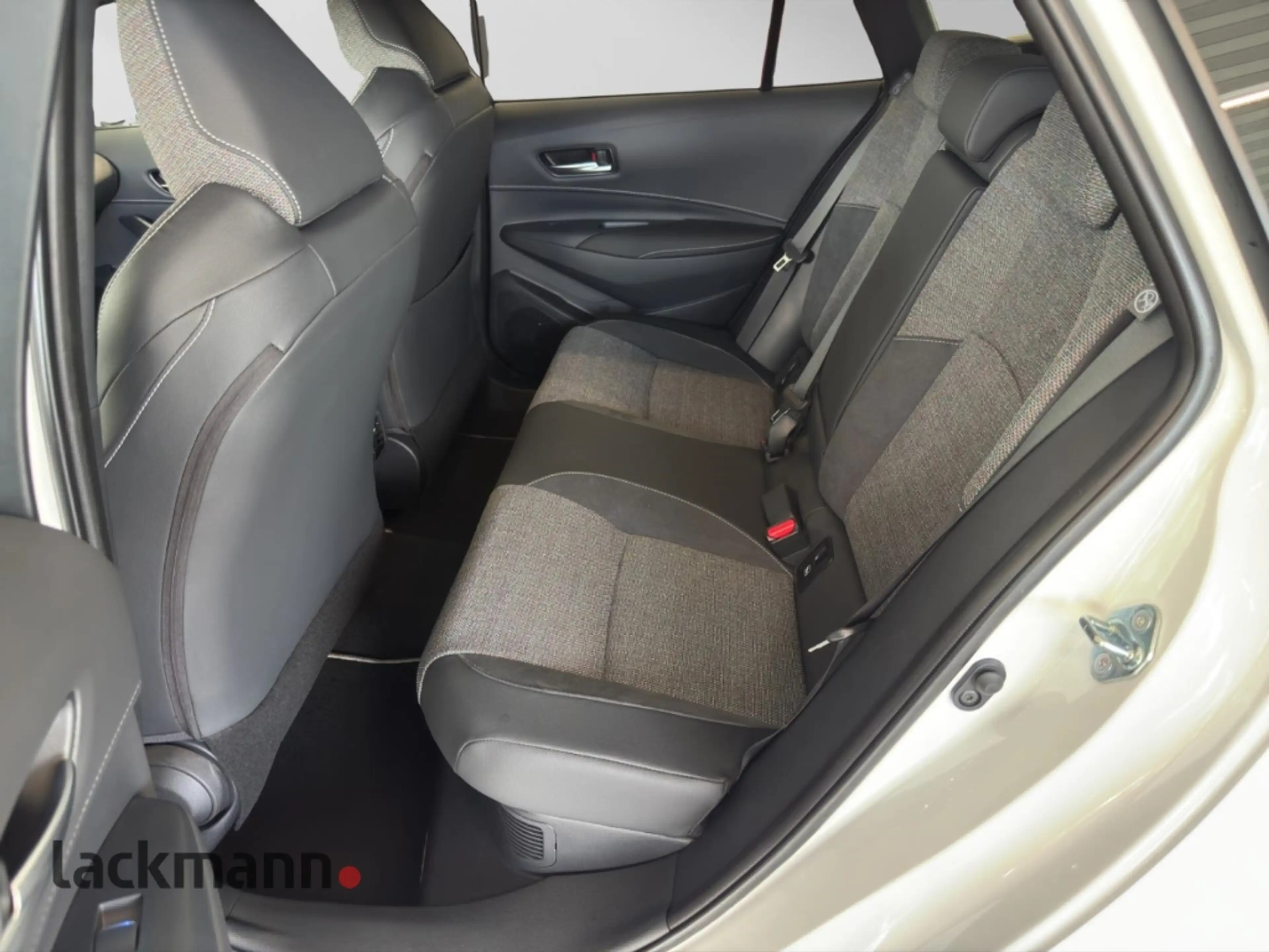 Toyota Corolla Touring Sports Hybrid Teamplayer Technik-Paket ele — photo 10