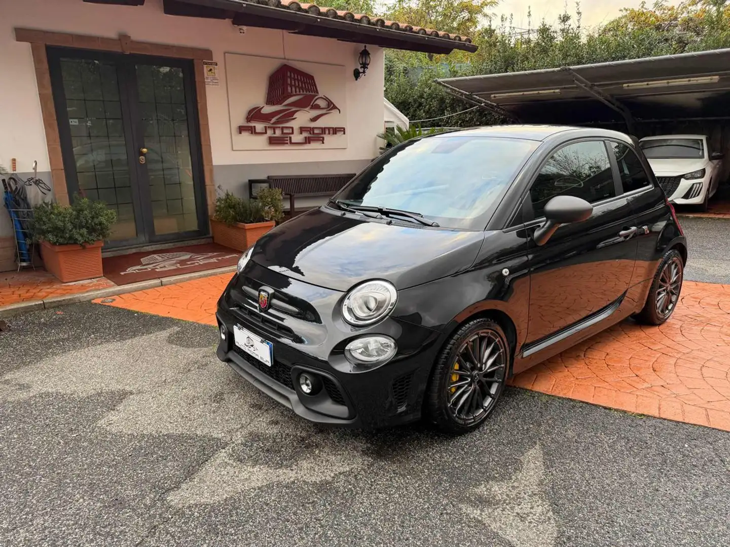 Abarth 695 1.4 Turbo T-Jet 180 CV  NAVI! CARPLAY! Negru - 1