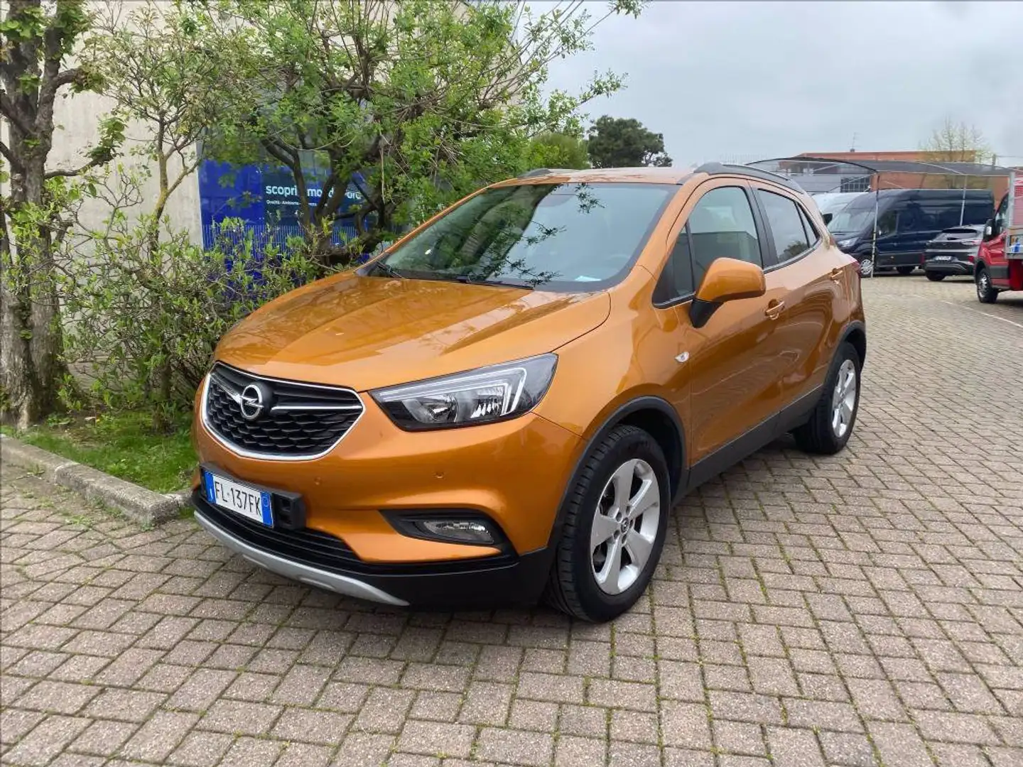 Opel Mokka X 4WD Advance Oranje - 1