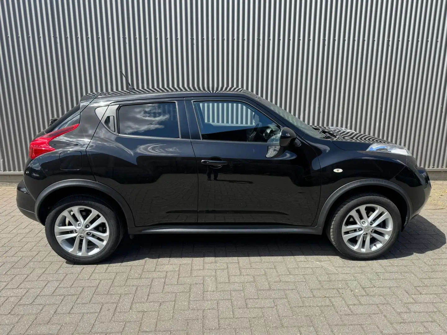 Nissan Juke 1.6 DIG-T Acenta|Camera|Alcantara|Navi|Cruise cont Zwart - 2