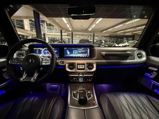 Mercedes-Benz G-Class view 4
