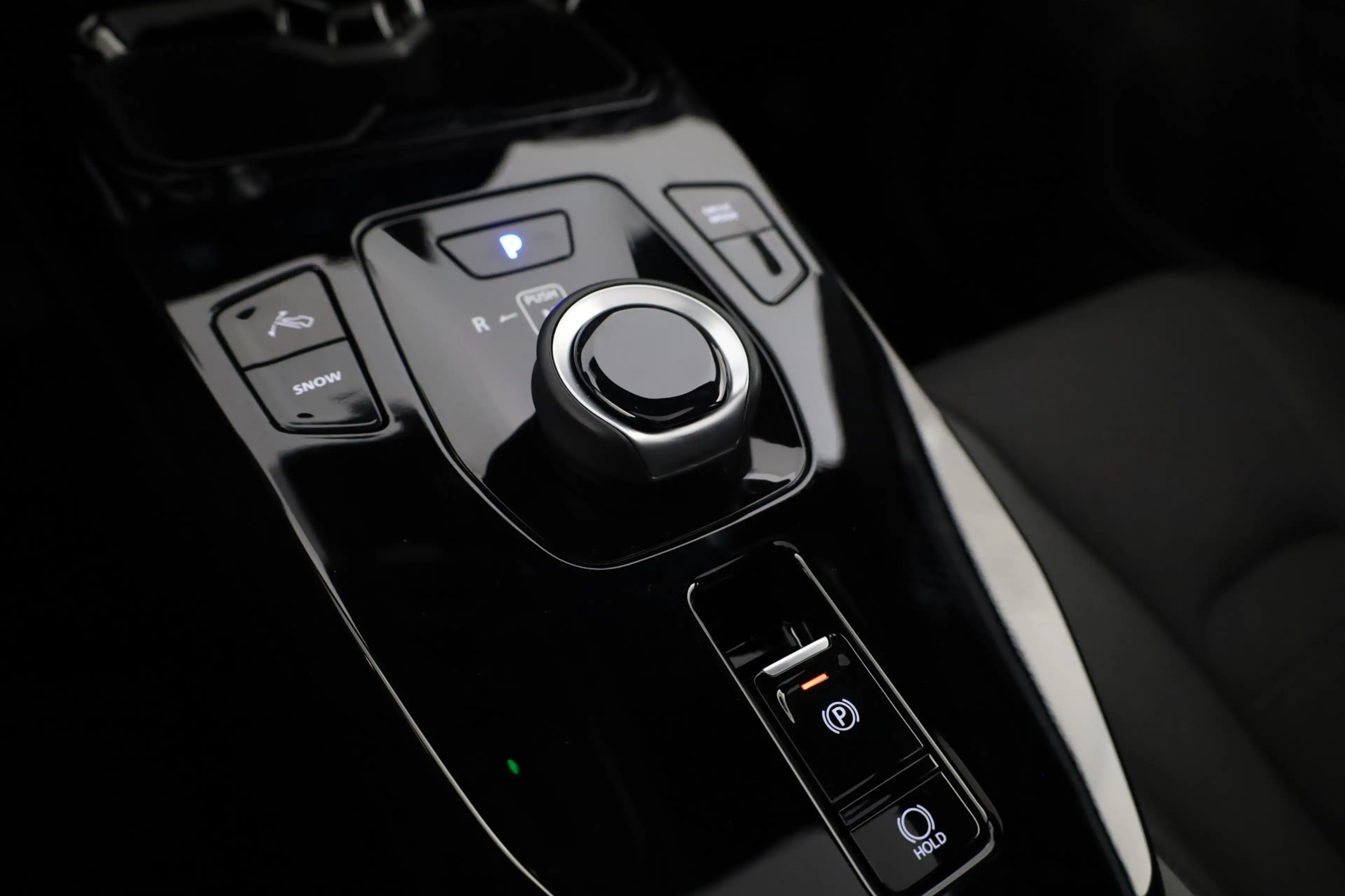 Toyota Urban Cruiser Executive 61 kWh *NIEUW* | Direct leverbaar! | 360 — photo 11