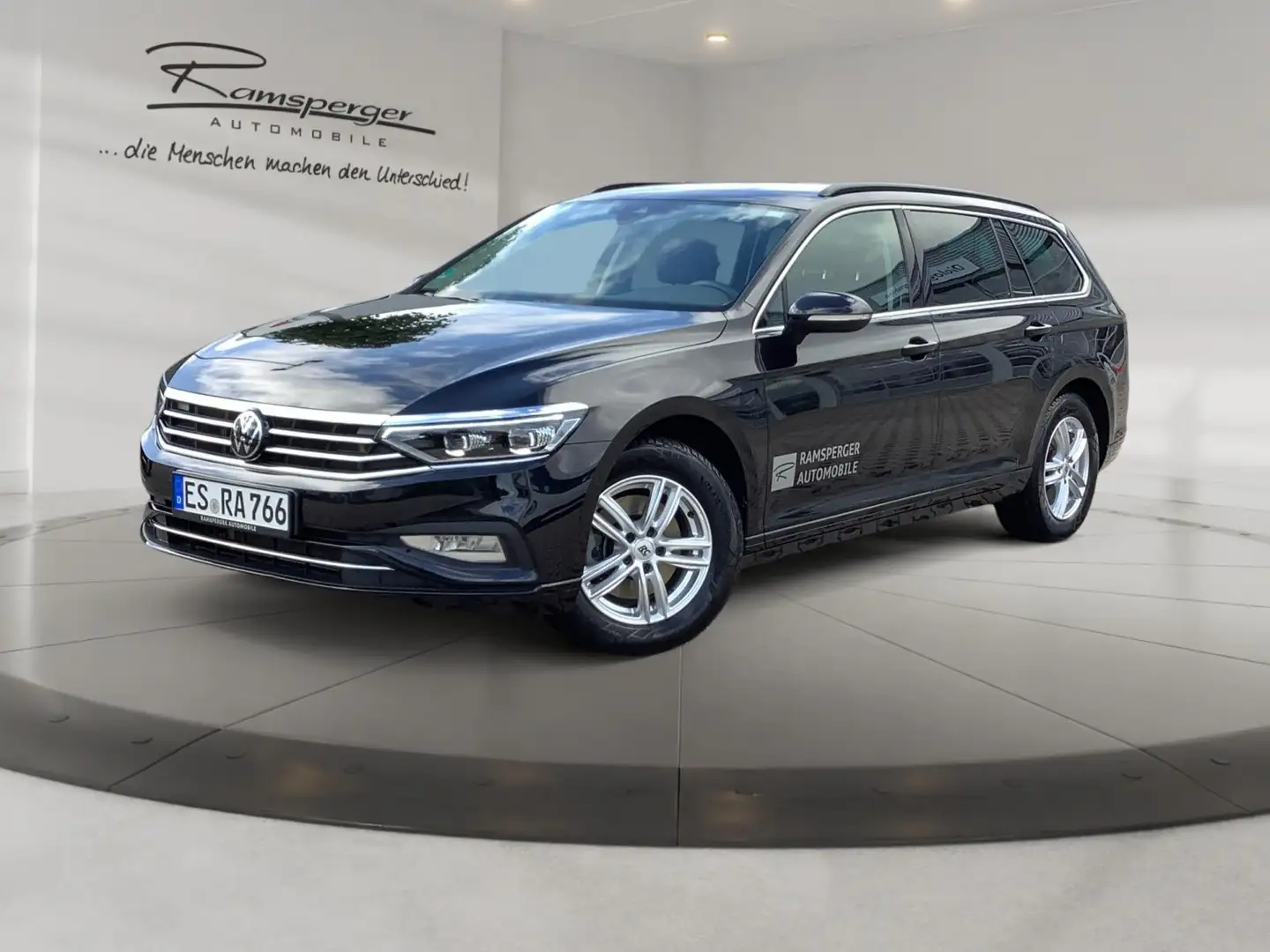 Volkswagen Passat Variant 2.0 TDI DSG Business ACC Matrix Schwarz - 2