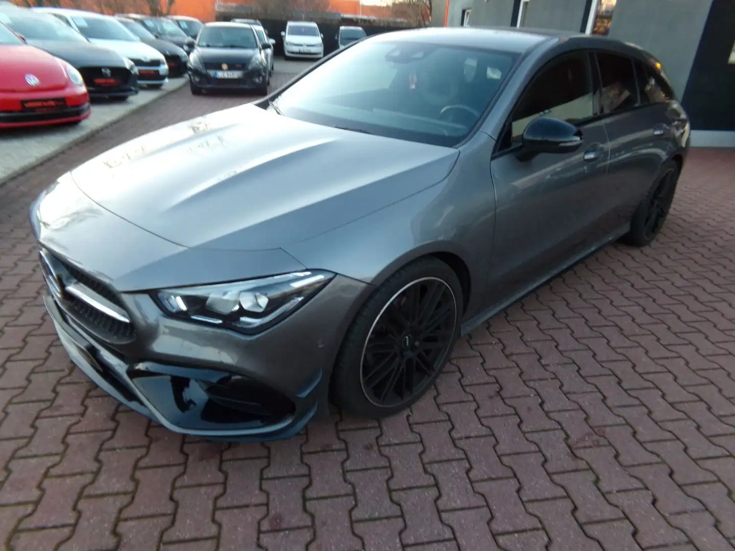 Mercedes-Benz Sonstige CLA Shooting Brake 200 AMG Line + Umbau Grau - 2
