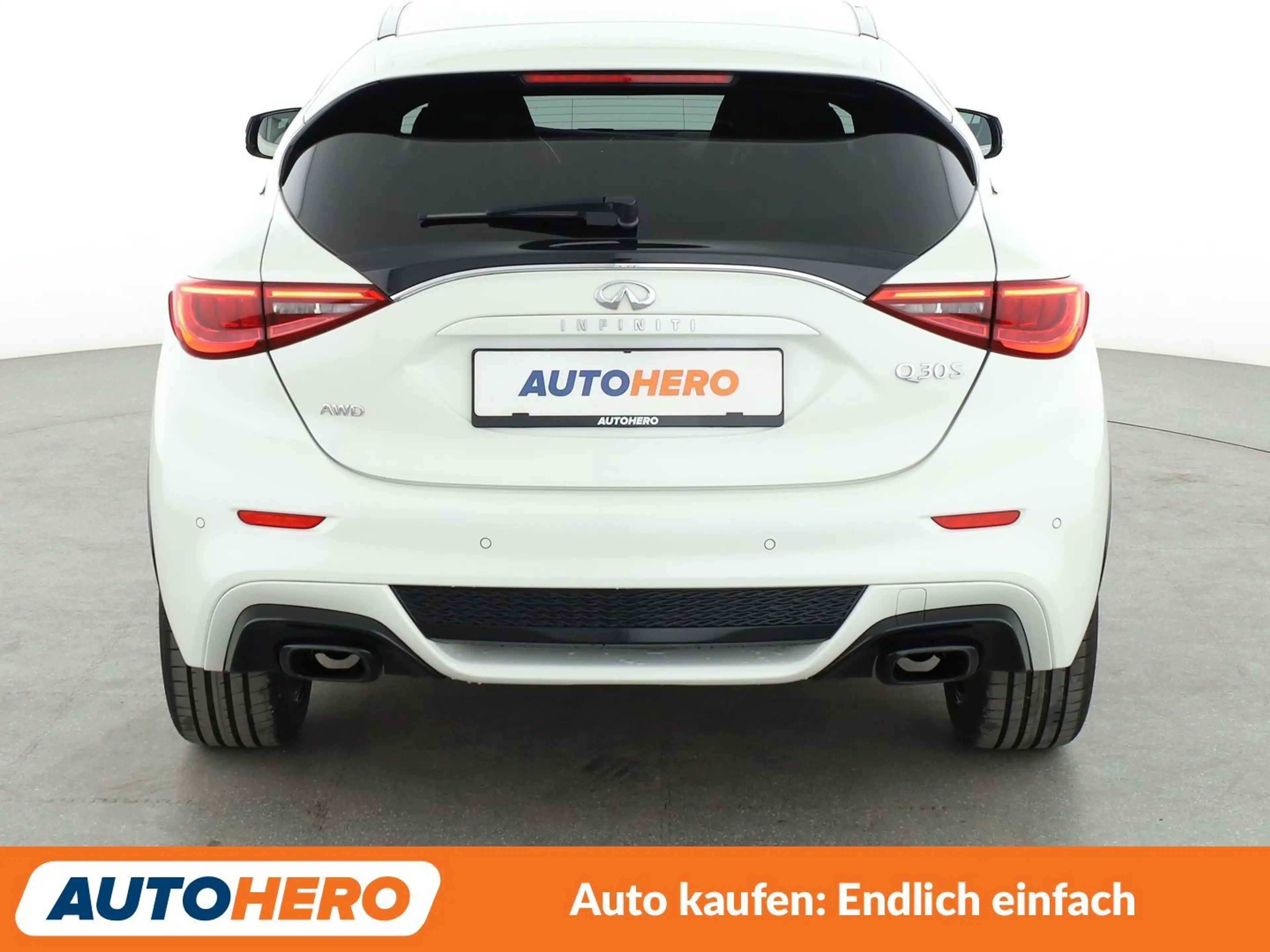 Infiniti Q30 2.0 Turbo Sport AWD Aut.*NAVI*PDC*SHZ*ALU* — photo 5