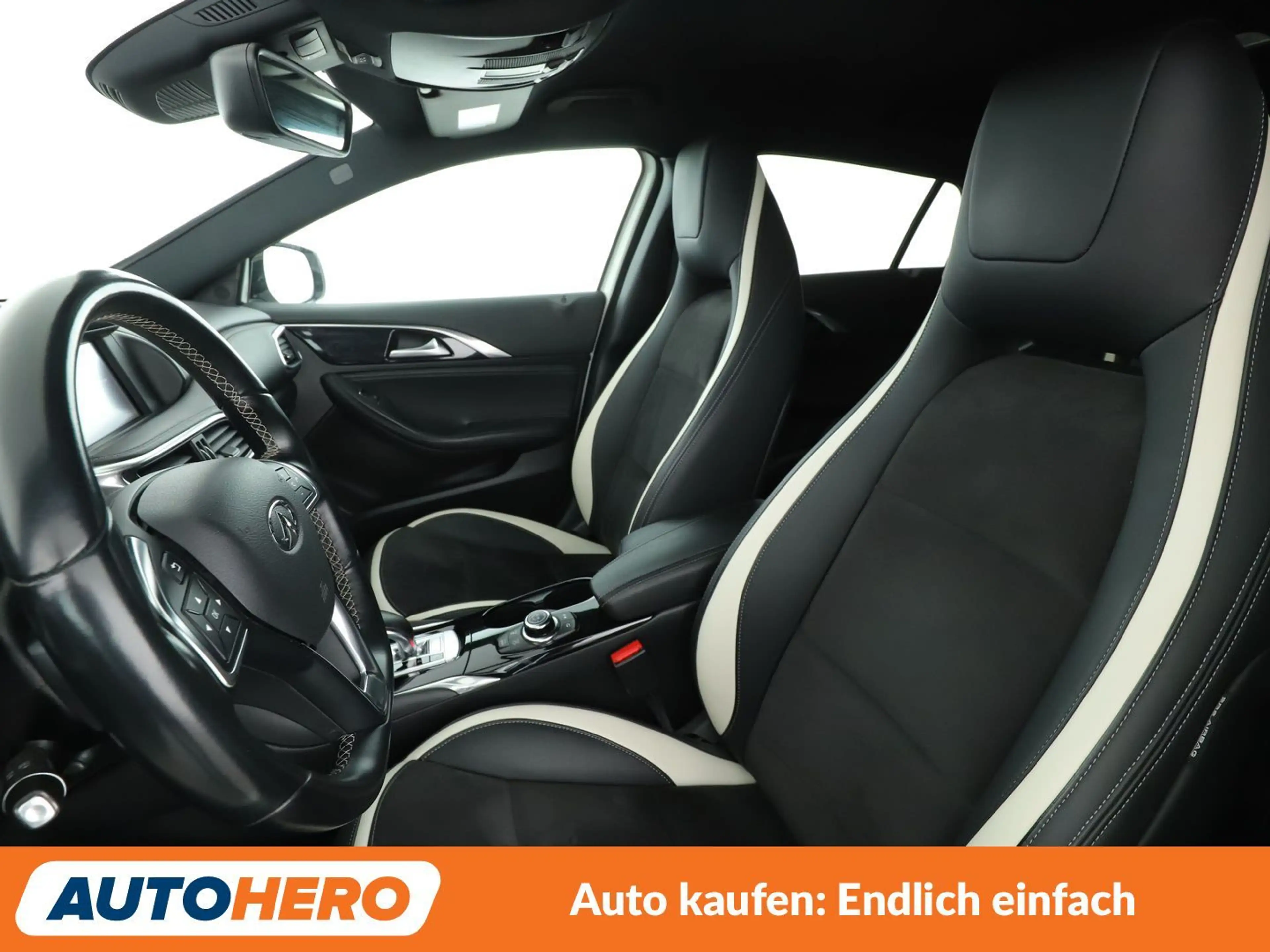 Infiniti Q30 2.0 Turbo Sport AWD Aut.*NAVI*PDC*SHZ*ALU* — photo 10